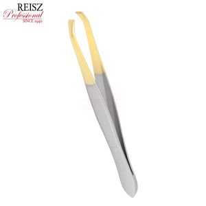 Reisz TWEEZI<br>Eyebrow tweezers<br>פינצטה מקצועית לעיצוב גבות