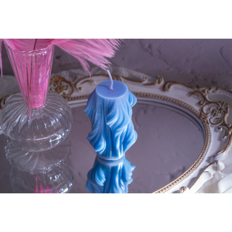 Curly soy wax candle with aromatic oils