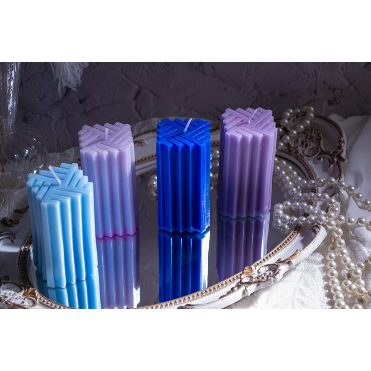 Relief pillar soy wax candle with aromatic oils