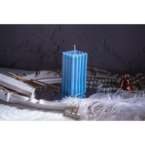 Relief pillar soy wax candle with aromatic oils