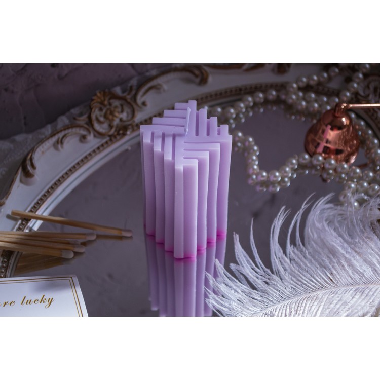 Relief pillar soy wax candle with aromatic oils