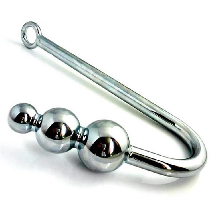 וו אנאלי ממתכת עם שלושה כדורים