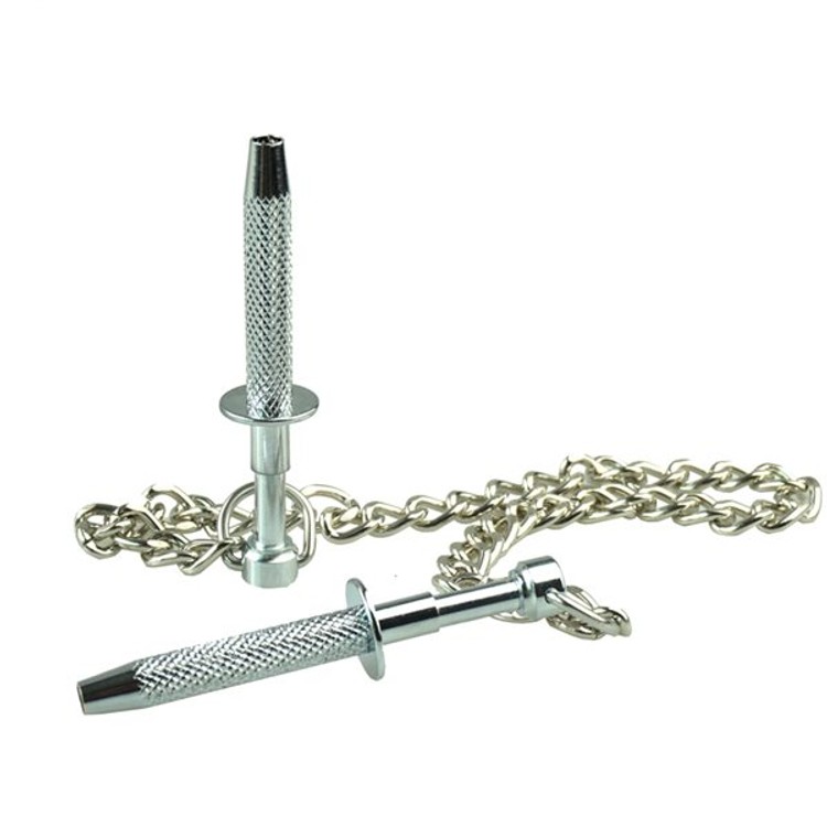 מצבטי טוויזר עם זרועות דקיקות מחוברים בשרשרת