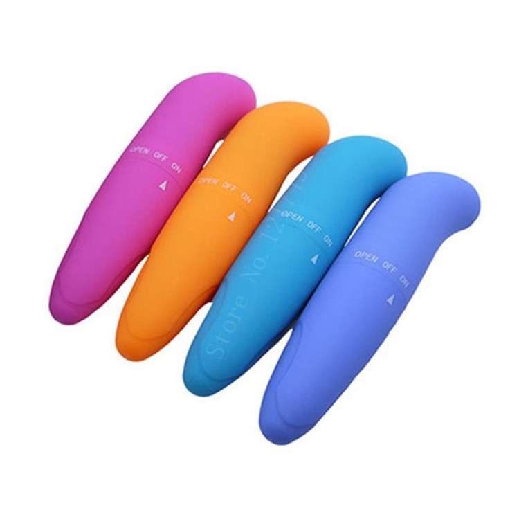 ויברטור מיני CURVE בעיצוב שפוגע בול בנקודה