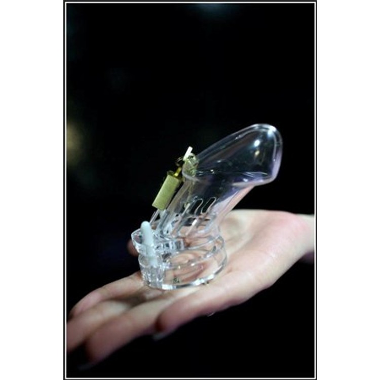 חגורת צניעות לגבר מפלסטיק CB6000