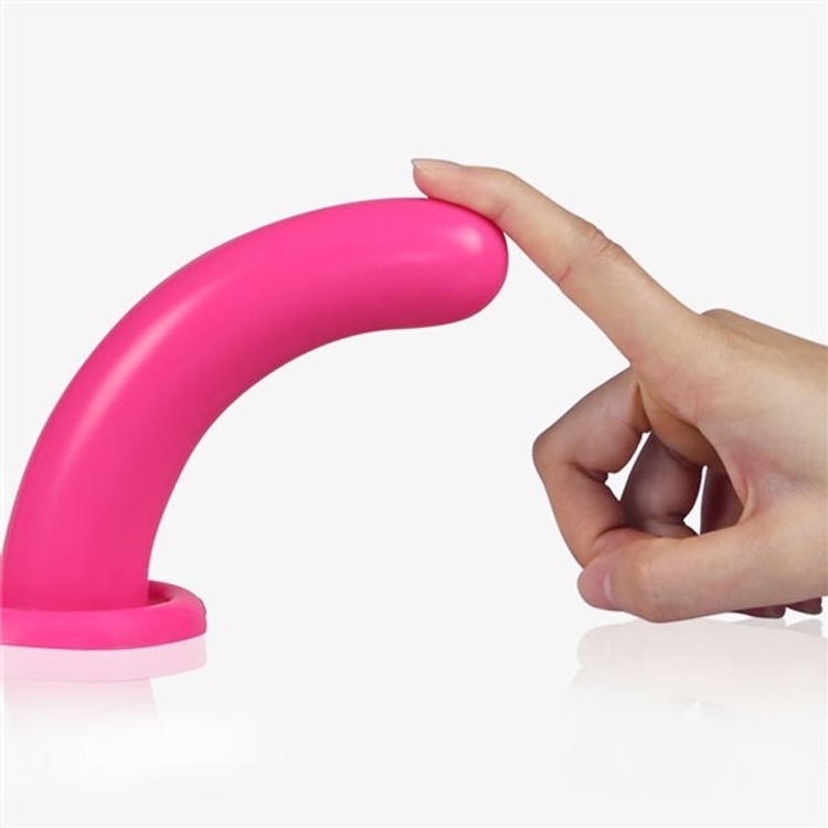 דילדו חלק מסיליקון בגודל בינוני מתאים לרתמות סטראפאון