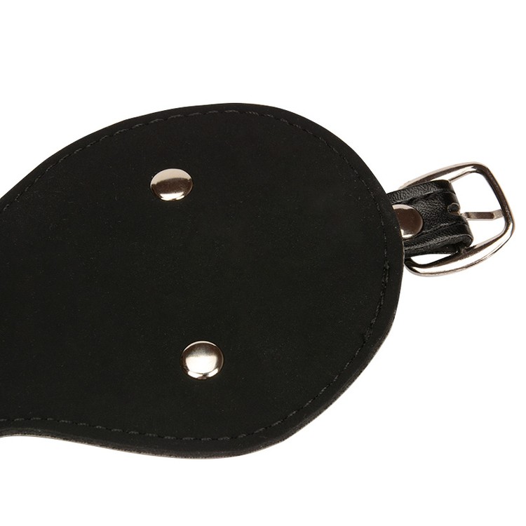 כיסוי עיניים דמוי עור עם אבזם