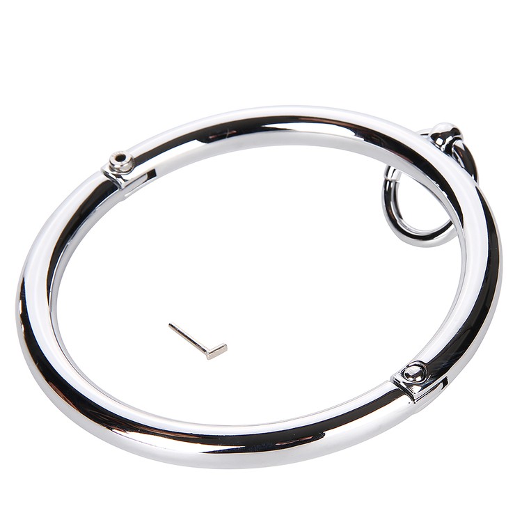 קולר מתכת איכותי עם טבעת הובלה