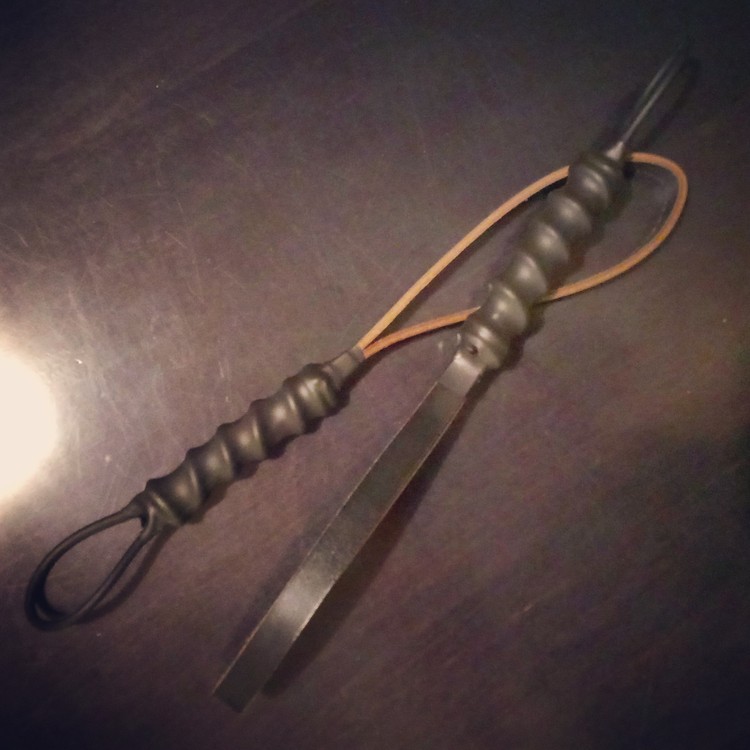 סלאפר מעור לטיגו 1.6ס"מ מסדרת האקסטרים