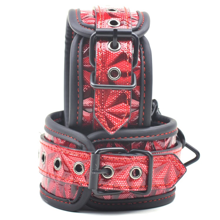 אזיקי רגליים מרופדים עם סגירת אבזם