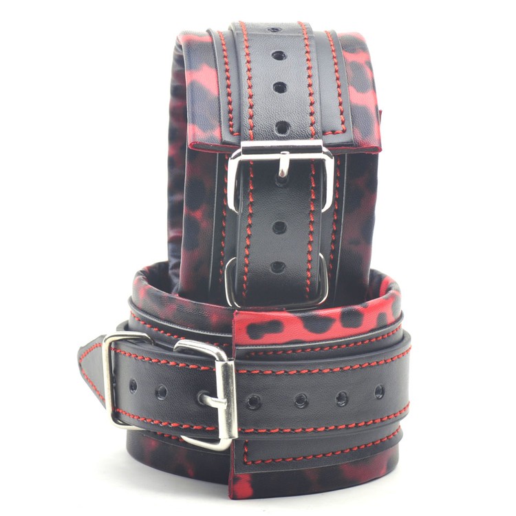 אזיקי ידיים מרופדים מנומרים מתאימים גם לרגליים