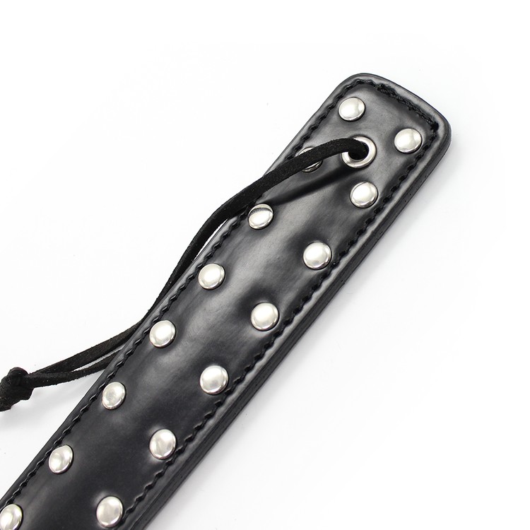 מחבט דמוי עור בצורת תלתן