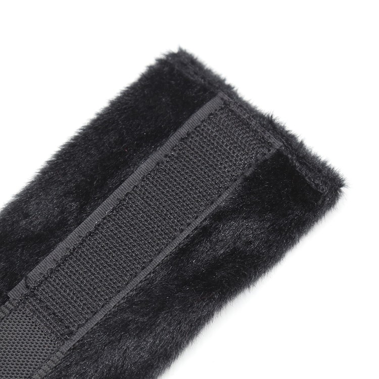 אזיקי ידיים מבד מאוד נוחים עם סגירת סקוץ