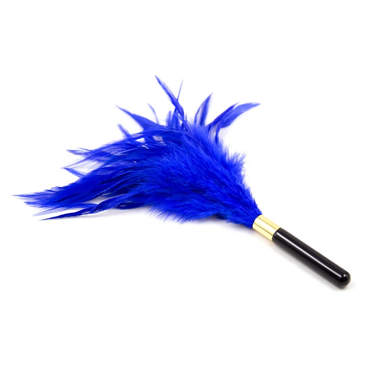 נוצת דגדוג קצרה בצבע כחול