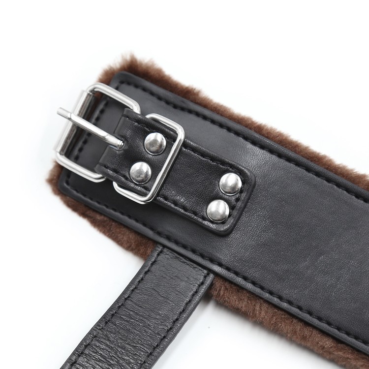 סט ריסון צוואר ידיים מרופד עם פרווה חומה