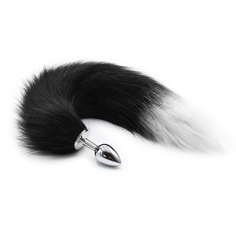 פלאג מתכת עם זנב שועל שחור