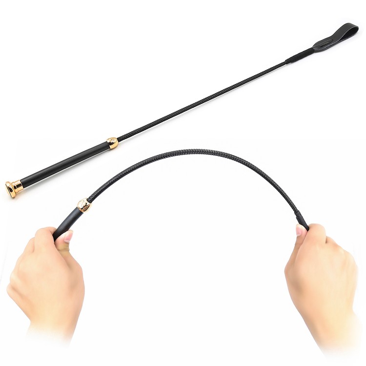 קרופ עור עם לולאה צרה בצבע שחור