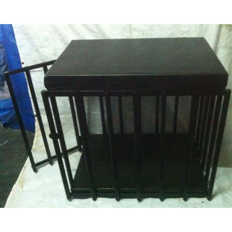 כלוב מקצועי למשחקי BDSM. כולל ריפוד קשיח וריפוד עם מזרון.