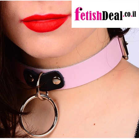 Leather collar with a ring in black and pink​