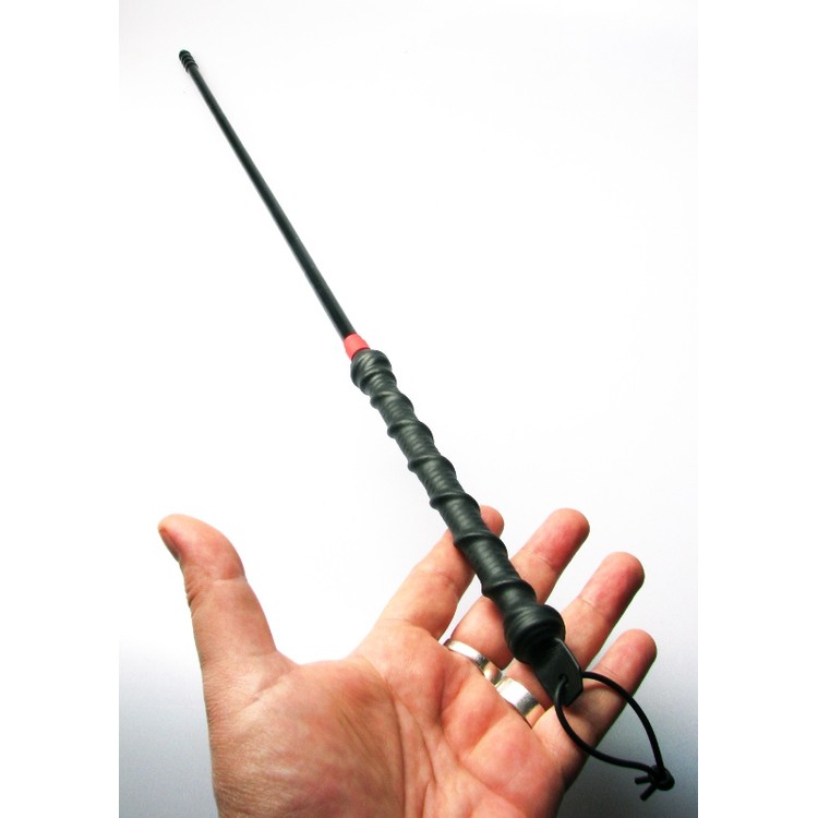 קיין גמיש מקצועי מעץ ראטן וציפוי סיליקון שחור עם קצה מחוספס אורך 69 סמ תוצרת גרמניה