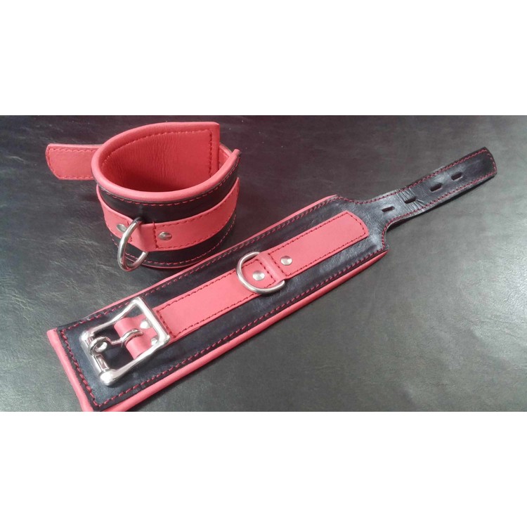 זוג אזיקי ידיים איכותיים רחבים מעור אדום שחור עם לולאת מתכת כסופה