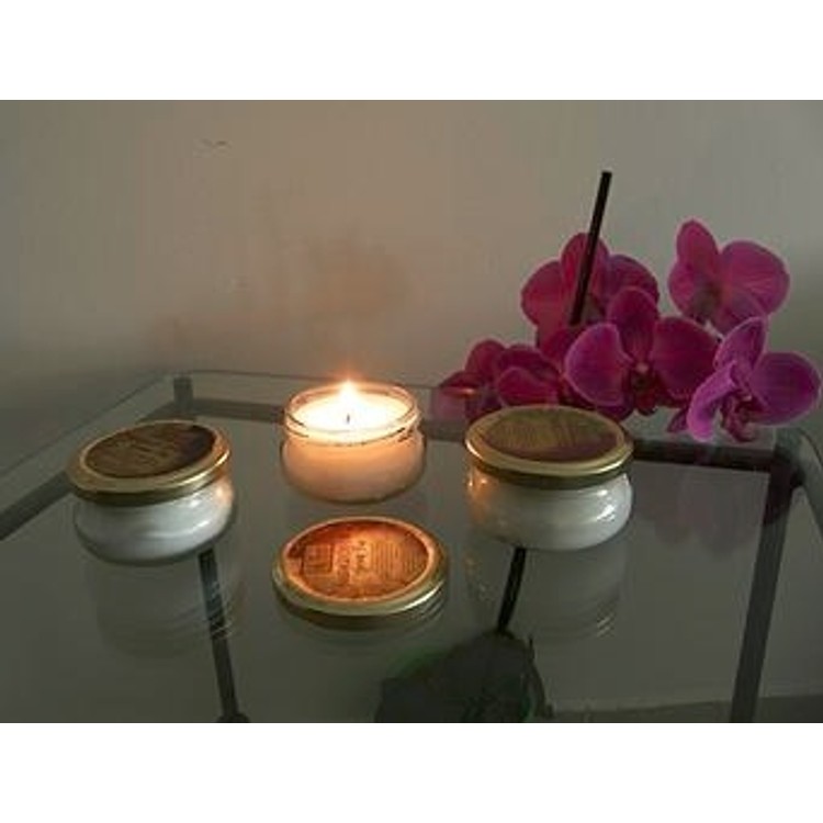 Message Candle נר טבעי בריח וניל המתאים גם למסז' מענג 60 שעות El Sense