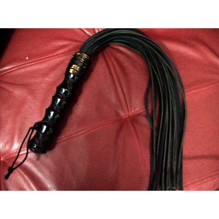 Handmade Premium Leather Flogger by Chen Kazaroff ​