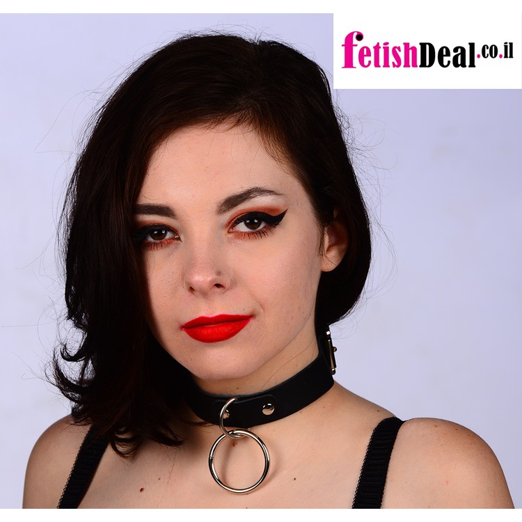 קולר עור שחור עם טבעת לרצועה