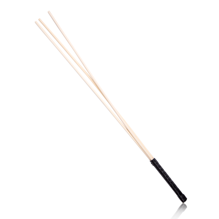 קיין ראטן בעל 3 ענפים עם ידית עור שחורה