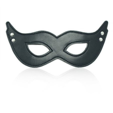 Black eye mask with a feline angle
