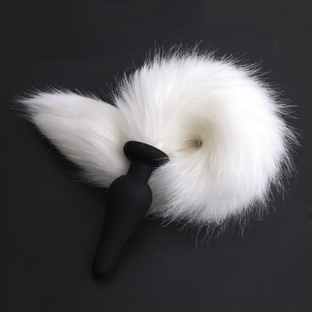 Black plug with synthetic white foxtail