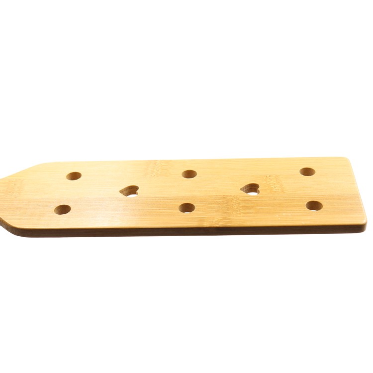 ספאנקר במבוק לספאנקינג