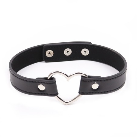 Black faux leather collar with heart