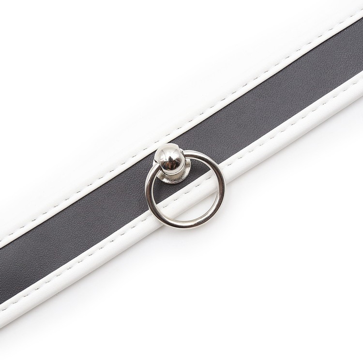 קולר דמוי עור שחור-לבן עם טבעת