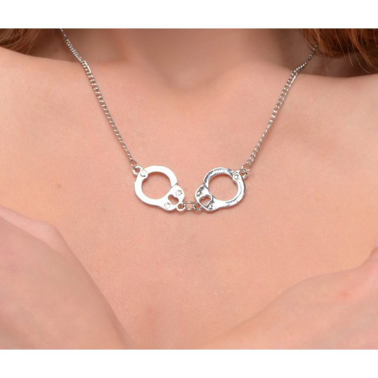 Cuff Her שרשרת קינקית אלגנטית