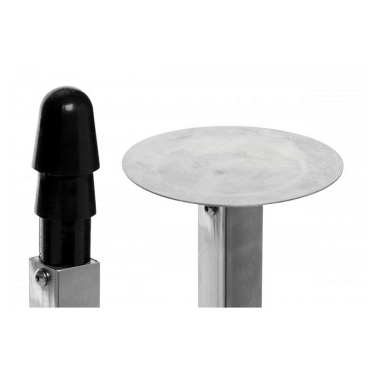 Squat משפד אנאלי עם מוט פישוק ואזיקים