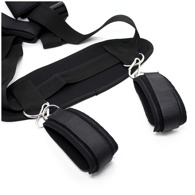 ערכת קשירה צוואר וירכיים עם אזיקי ידיים