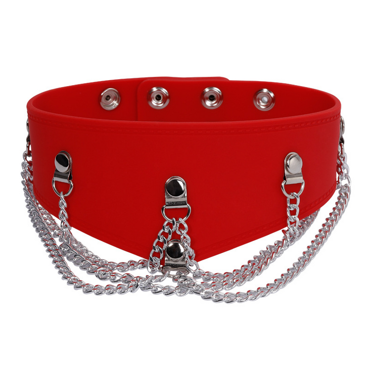 קולר עור אדום מעוטר שרשראות מתכת