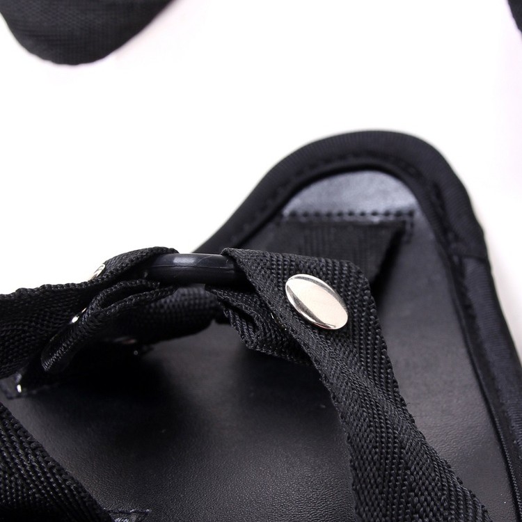 סטרפאון שחור עם רצועות לרגליים