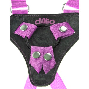 Dillio Pink סט ורוד של דילדו ורתמת סטרפאון עם כתפיות - 19 ס"מ