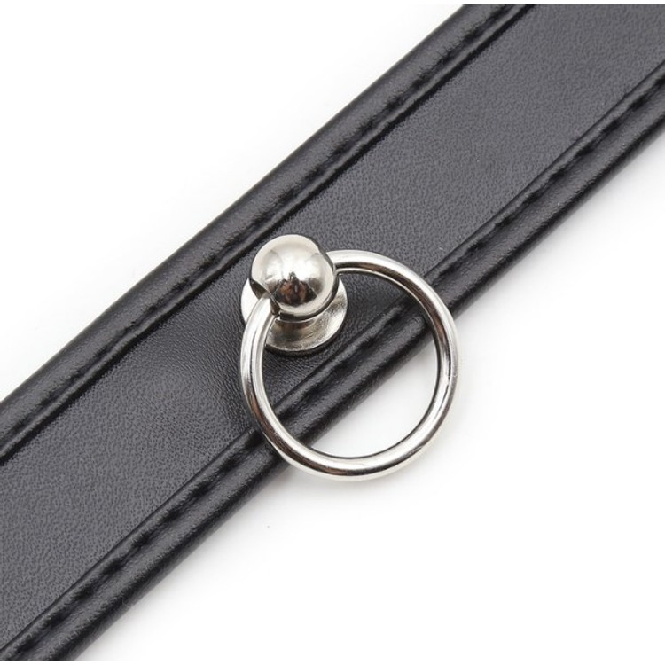 קולר שחור עם אבזם וטבעת O