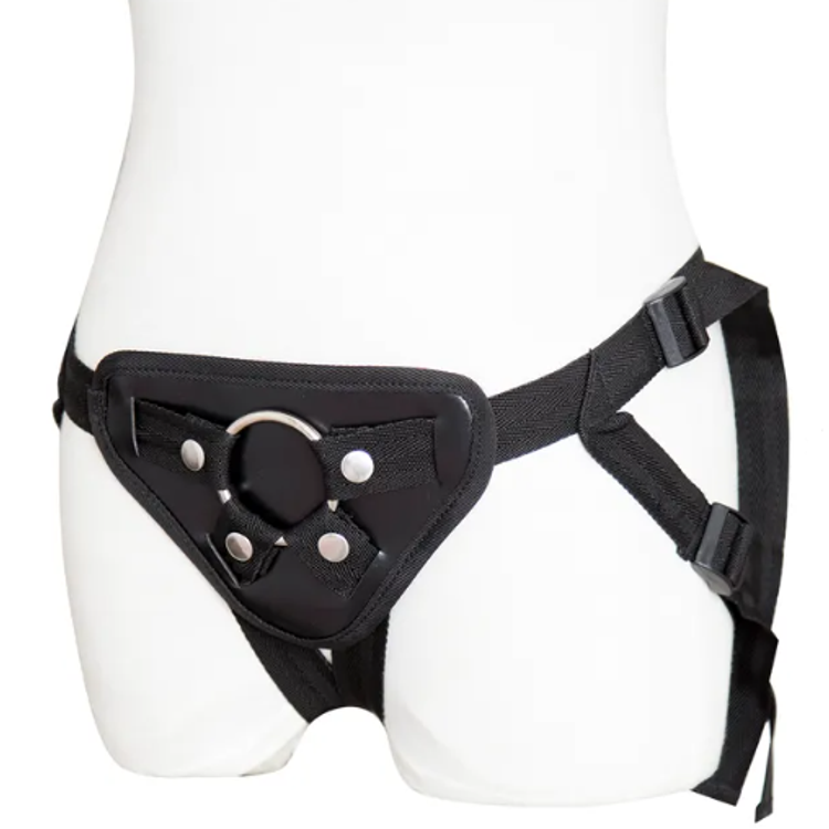 רתמת סטראפאון עם טבעת מתכת מבית NAUGHTY TOYS