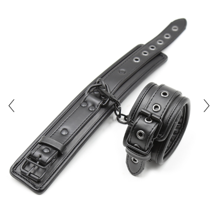 אזיקים שחורים מרופדים לידיים Naughty Toys