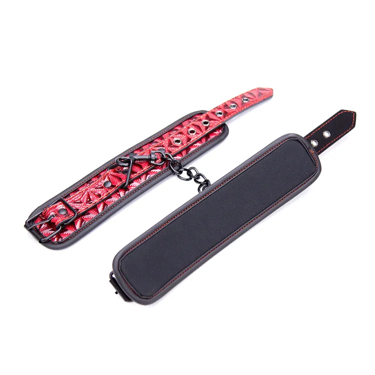 אזיקים אדומים מבריקים לידיים Naughty Toys