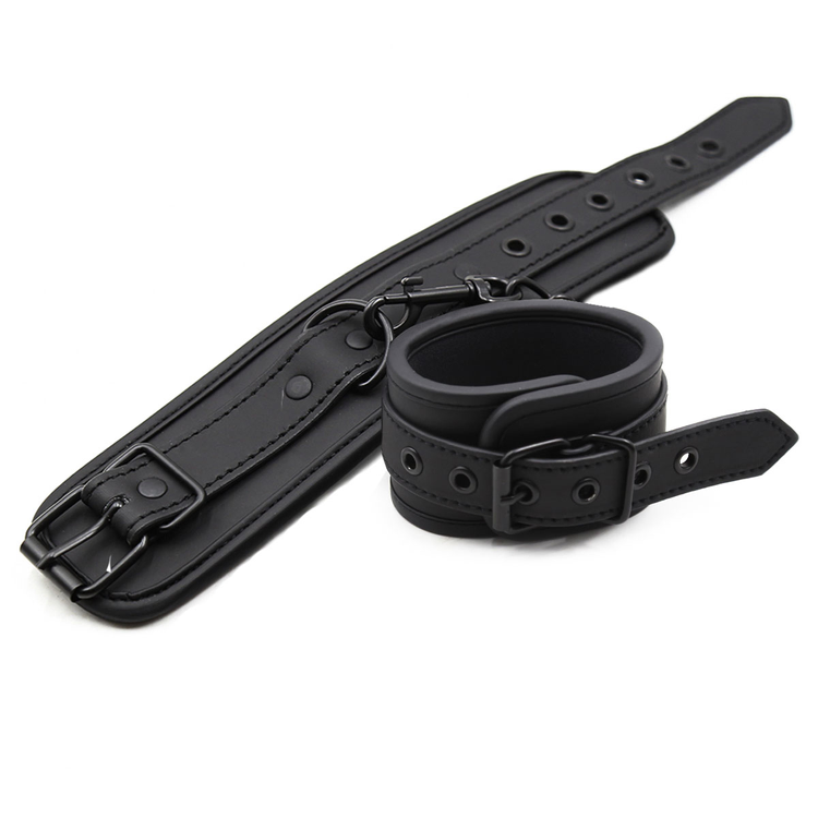 אזיקים שחורים מאט לידיים שחורים עם שרשרת חיבור Naughty Toys