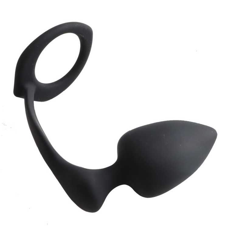 קוקרינג עם פלאג אנאלי גדול שחור