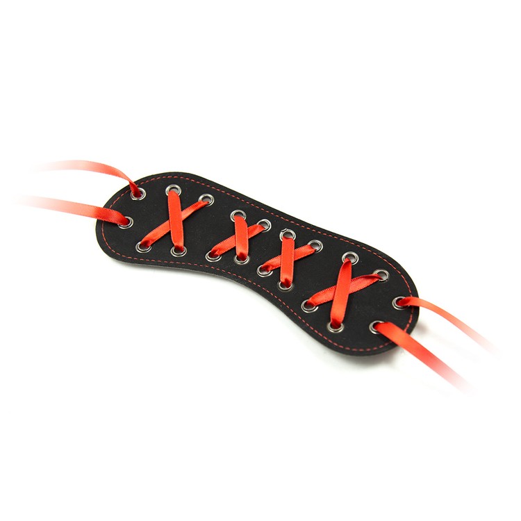 כיסוי עיניים XXX עם סרטים אדומים