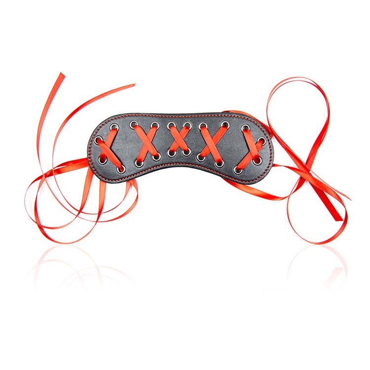 כיסוי עיניים XXX עם סרטים אדומים