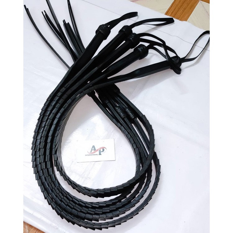 שוט בולוויפ עור חום עם קצה מפוצל ידית אחיזה עור