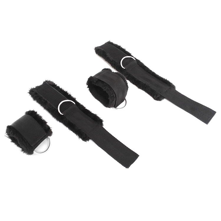 Pillow Talk סט קשירה למזרן - אזיקי קטיפה שחורים Naughty ToyBox